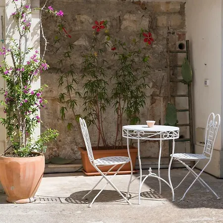 Ambra Con Balcone By Wonderful Italy